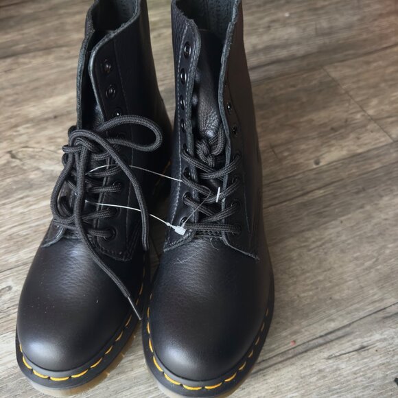 Dr. Martens 1460 Pascal Black Leather Boots Yellow Stitching & AirWair Sole Sz 6 - Picture 1 of 10